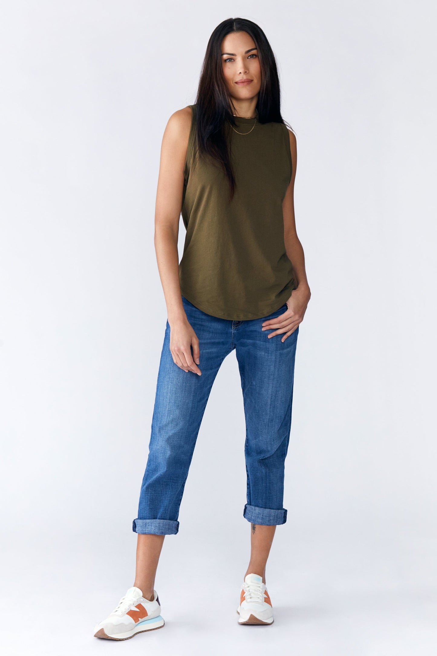 Nina Muscle Tee 🤎